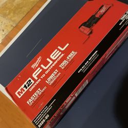 Milwaukee Fuel M12 Oscillating / Multitool 
