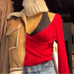 Hollister front warp cropped sweater
