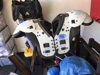Youth football shoulder pads