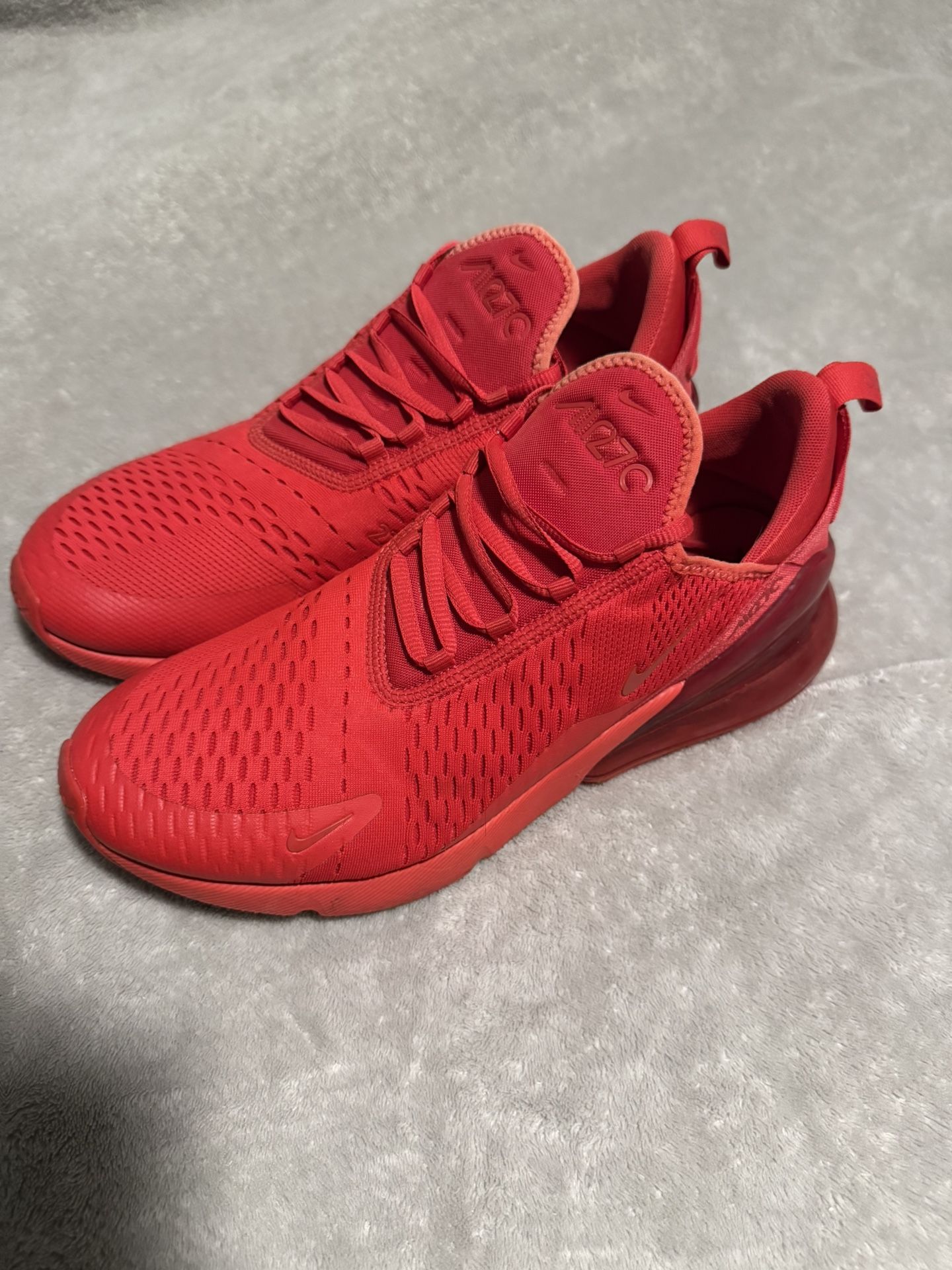 Nike Air Max 270 (RED) Size: 11