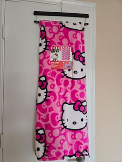 HELLO KITTY Hot Pink BOW BLANKET / THROW