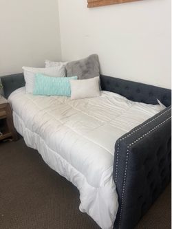 Day Bed like NEW