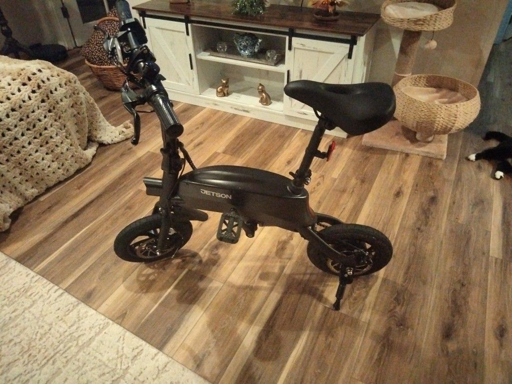Jetson Axle 12" Electric Bike ( Brand New ) $325