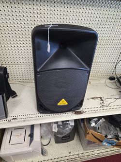 Behringer 12" Powered Speaker. Model #: Eurolive B112D