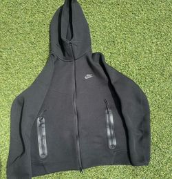 Black Nike Tech Fleece