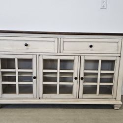 Accent Console By Pike And Main 