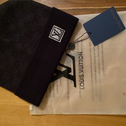 Louis Vuitton Black Beanie (READ DESCRIPTION)