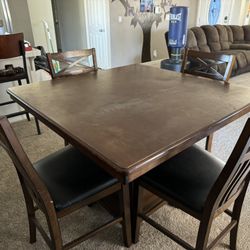 Dining room Table And Chairs 