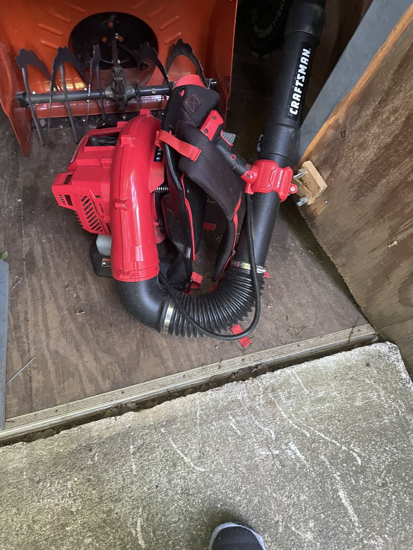 Leaf Blower