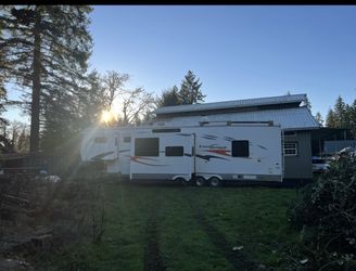 Tiny Home/Off Grid