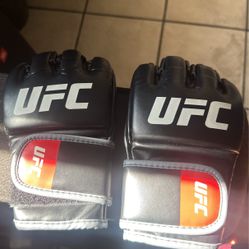 UFC GLOVES 