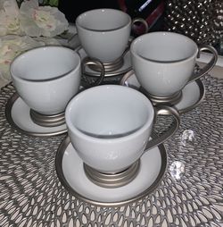 4 Cups and Saucers Set
