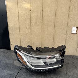 2025 FORD EXPLORER RIGHT SIDE HEADLIGHT OEM USED