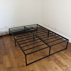 Queen Metal Platform Bed Frame – Like New 