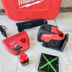 Milwaukee 12V Green 125ft. Cross Line and Plumb Points Laser Level Kit