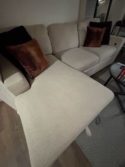 COMFY COUCH WITH PULL OUT BED