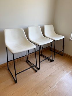 3 White Bar Chair Set