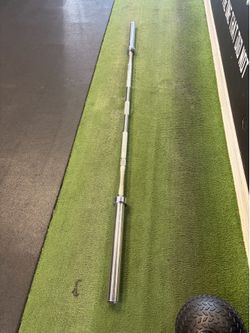 Titán fitness bar 45lb