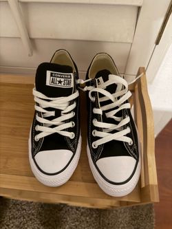 Chuck Taylor Converse, Men’s Size 5