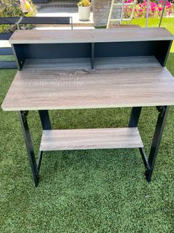 Computer desk
