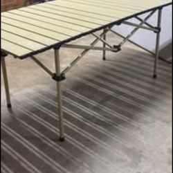 outdoor picnic table
