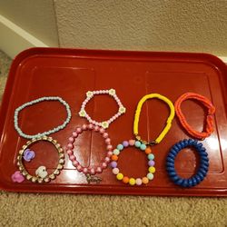 8 girls Bracelets