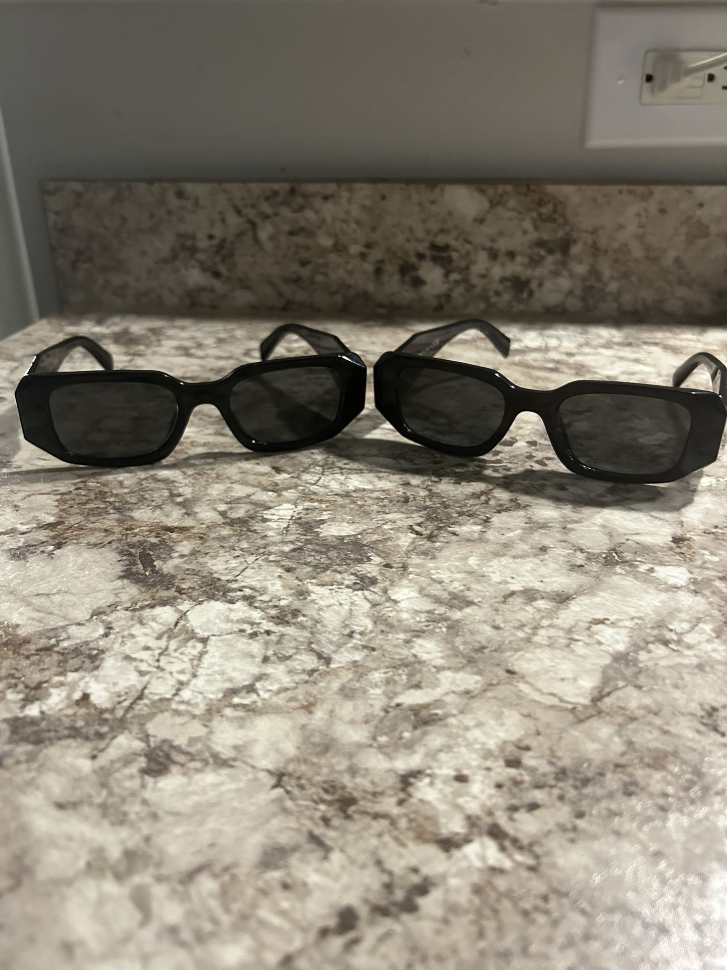 2 Luxurious Shades (Discount)