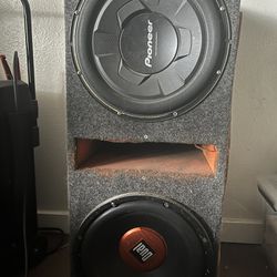 12in Subs With Box 1200 Watt