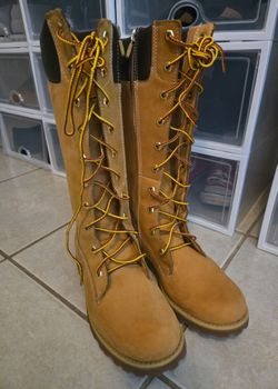 Timberland boots size 4