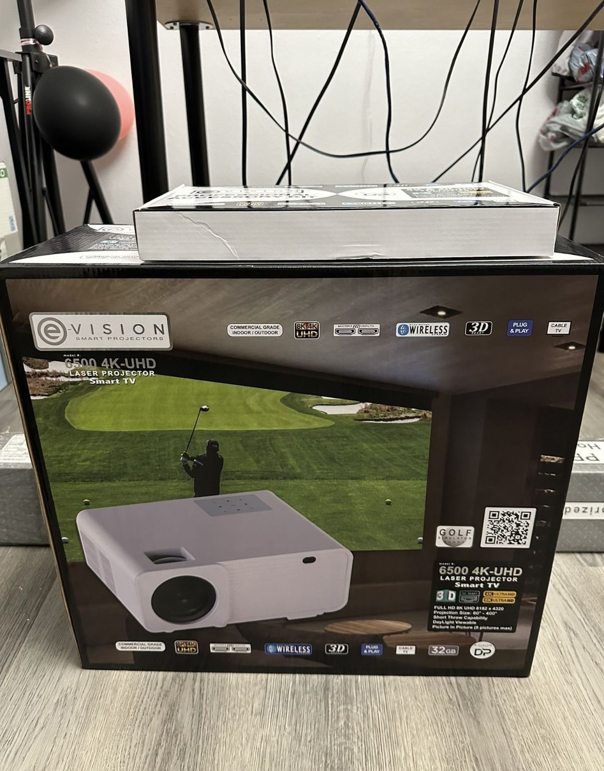 E-Vision 6500 4K UHD Projector & Motorized Projection Screen