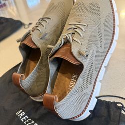 NEW MENS Shoes. BREEZE- Size 10