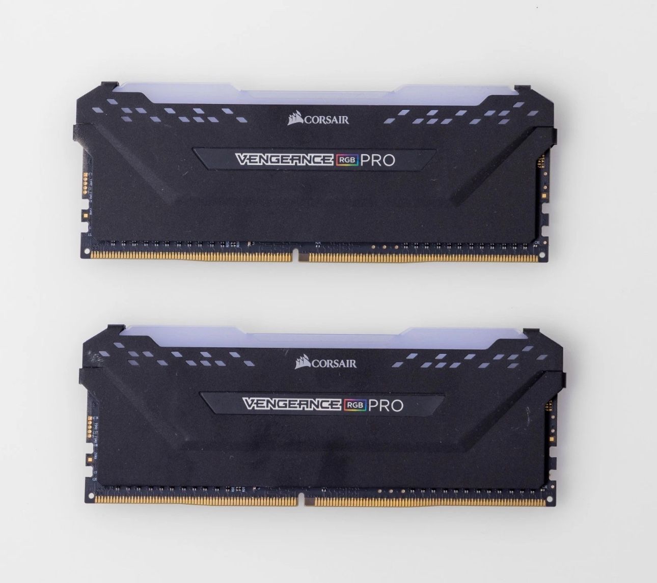 Corsair Vengeance RGB Pro DDR4 16GB (2 x 8GB) RAM