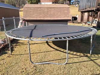 Trampoline
