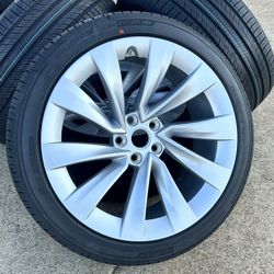 FREE DELIVERY BRAND NEW 20” 2026 Tesla Model Y HELIX wheels Hankook EVO 255/40/20 Tires TPMS