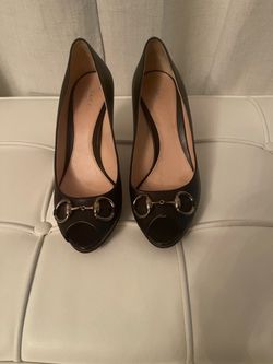 GUCCI Black Leather Heels - Size 39 - Excellent Condition