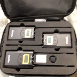 Wireless microphone set