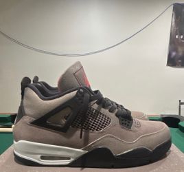 Air Jordan 4