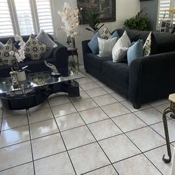2 Sofa And The Table