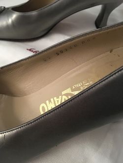 Salvatore ferragamo authentic  pumps metallic silver leather