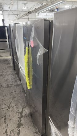 Whirlpool side by side refrigerator