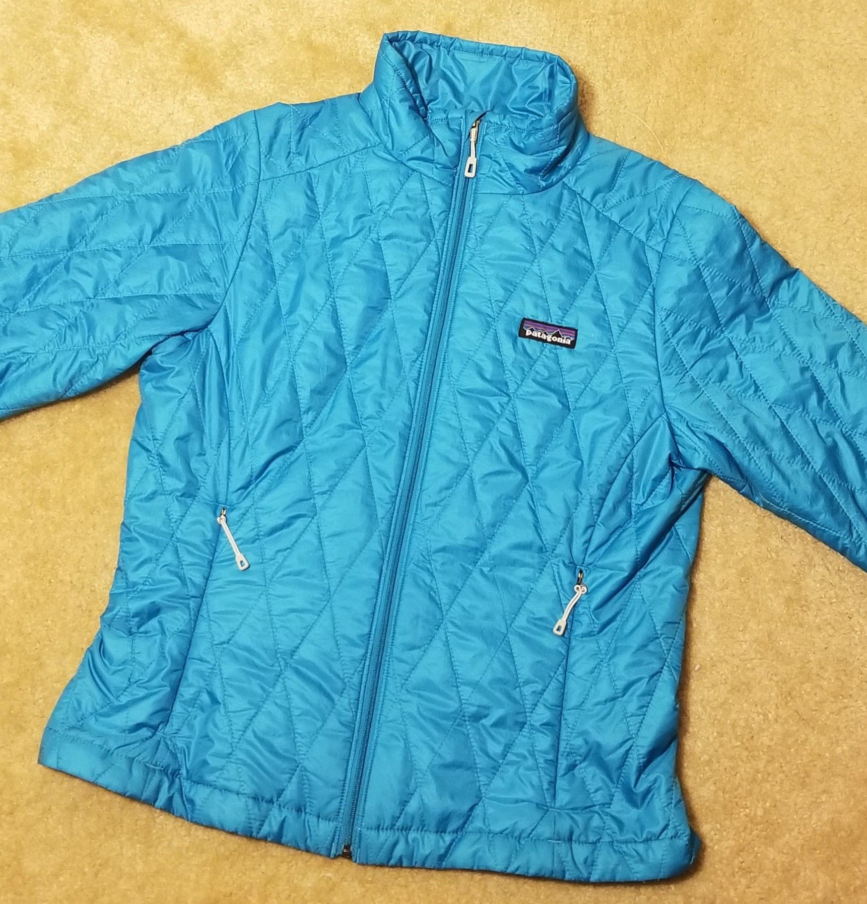 Patagonia Women's Puff Jacket Size Small