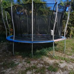 Trampoline 