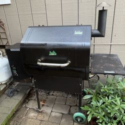 Green mountain Grill smoker 
