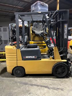 Caterpillar Forklift GC25 5,000 lbs