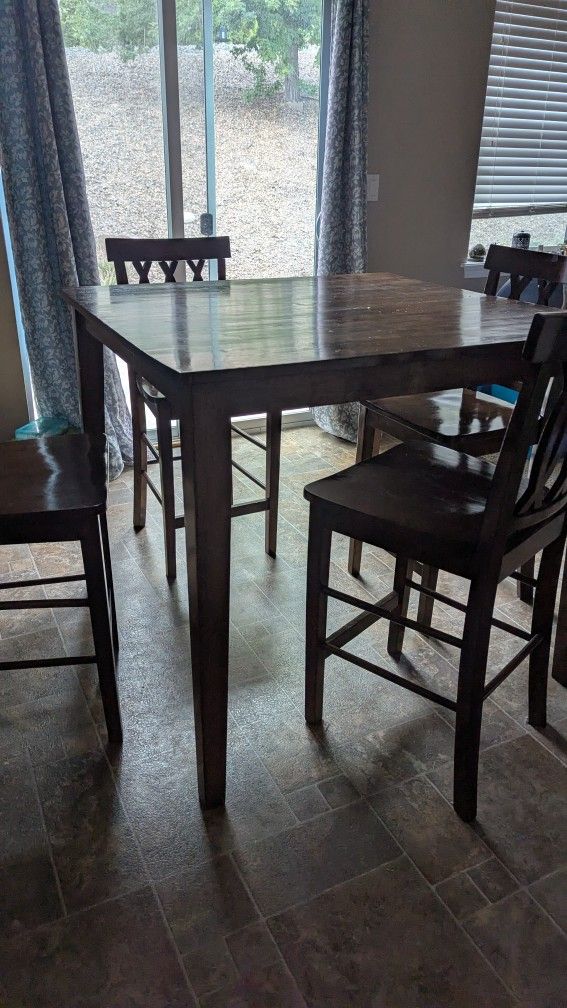 Dining set