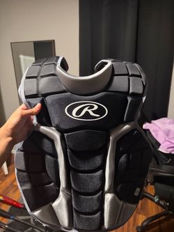 brand new catchers gear (no legs)