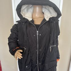 Women’s Puffer Jacket Size Medium