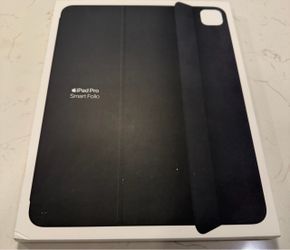 Apple iPad Pro 13 inch Smart Folio