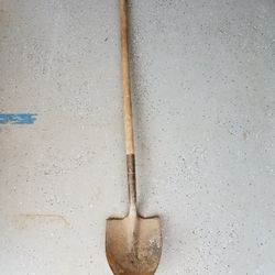 Wood Handle Shovels