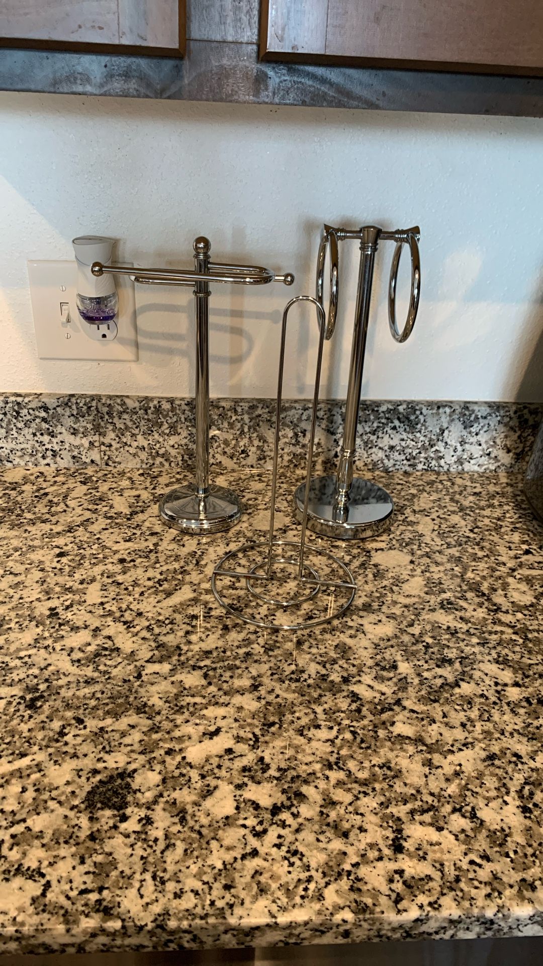 Paper And Cloth Stand